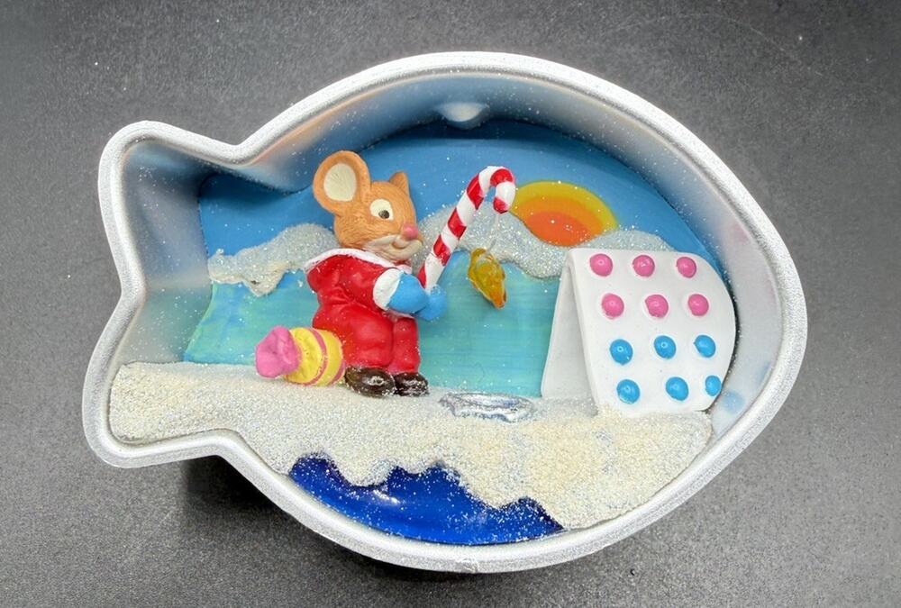 Hallmark Cookie Cutter Christmas ornament 7th in series Fishing EUC No Box LO15